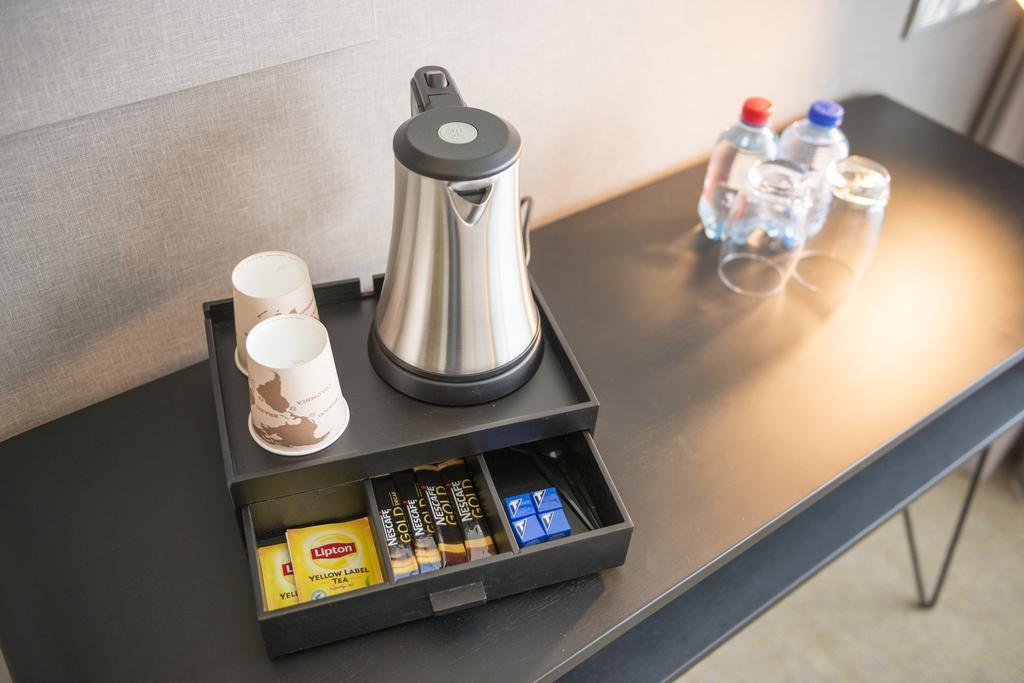 Hotel Ibis Styles Kortrijk Expo Esterno foto
