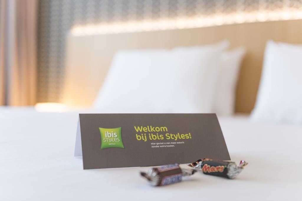 Hotel Ibis Styles Kortrijk Expo Esterno foto