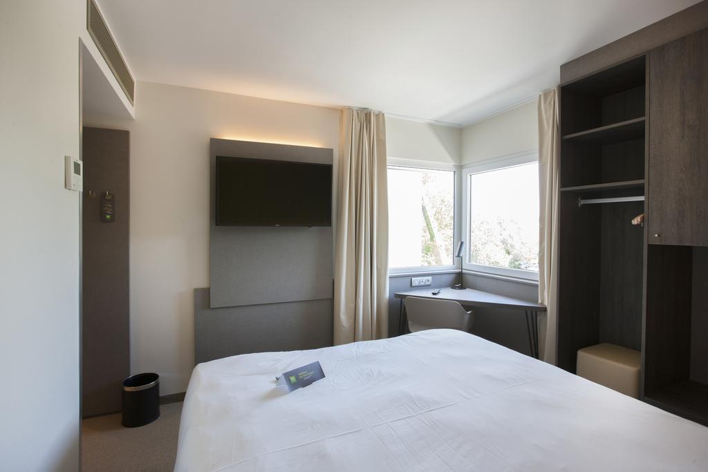Hotel Ibis Styles Kortrijk Expo Esterno foto